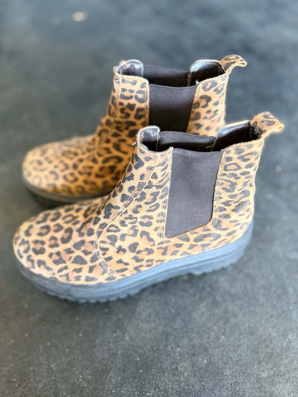 Urban Outfitters Brody Leopard Print Platform Chelsea Boots - Picture 4 of 7